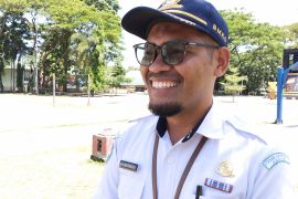 BMKG lakukan pengamatan fenomena gerhana bulan total di Taman Pattimura Ambon