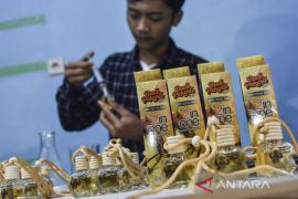 Produksi parfum dari buah-buahan