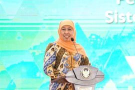 Khofifah dinobatkan jadi Gubernur Terpopuler di ajang Anugerah Humas Indonesia 2022