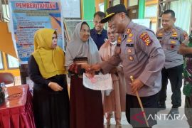 145 warga Kampar terima BLT BBM