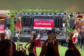 Siswa SMAN 1 Rogojampi Banyuwangi tampilkan Tari Gandrung di Inggris