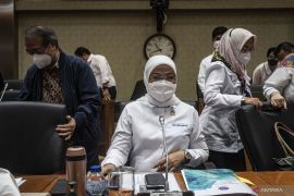 Ida Fauziyah: Upah minimum 2023 akan relatif lebih tinggi dibanding 2022