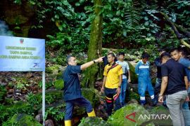 Gotong royong di objek wisata air terjun, ini pesan wali kota