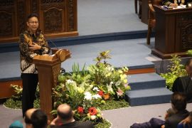 Meningkatnya kasus COVID-19 di Indonesia akibat munculnya subvarian baru