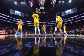 LA Clippers kalahkan LA Lakers di lanjutan NBA