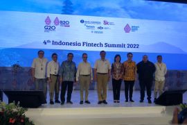 Asosiasi keuangan digital didik masyarakat selama bulan Fintech