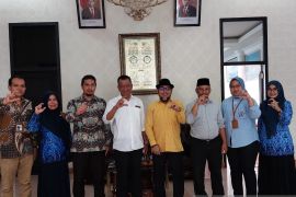 Bupati Pessel terima visitasi tim monev KI Sumbar