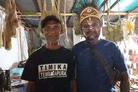 Seniman tata rias wajah harap pemerintah perbanyak iven budaya