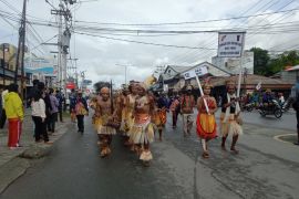 Abdon Nababan: Peserta KMAN harus belajar dari masyarakat adat Jayapura