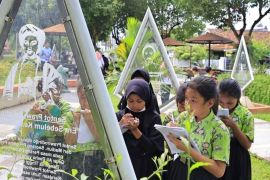 Pendidik di Madiun kenalkan siswa sosok pahlawan melalui diorama