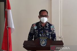 Pintu masuk tertutup trotoar, Pemkot Depok jamin siswa SDN Pondok Cina 01 tetap bisa belajar