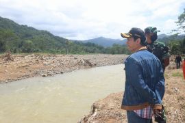 Pemkab Trenggalek tangani pendangkalan sungai penyebab banjir