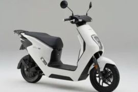 Honda luncurkan skuter listrik baru EM1 e di EICMA 2022
