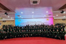 Gubernur lepas kontingen Pomnas Sumut ke Padang