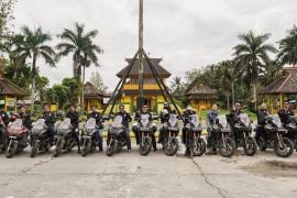 Jurnalis dan pekerja kreatif nikmati bersama Astra touring susuri Singbebas