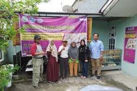 Pengabdian Masyarakat Unand Bantu Mesin Spinner untuk Perkuat Teknologi UKM Kerupuk Kulit "Rizky"