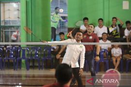 Safaruddin Gagas Turnamen Bulutangkis Barsela Cup I
