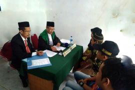 100 pasangan di Batanghari jalani sidang isbat nikah terpadu