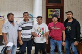 Seorang bidan ASN ditusuk mantan suami pakai pulpen di Deliserdang