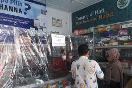 Dinkes Kediri gandeng Loka POM sidak apotek