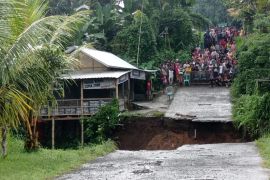 Jembatan menuju destinasi wisata Ulem-ulem di Lombok Timur putus tergerus longsor
