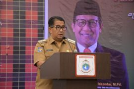 Pj Gubernur sebut transmigrasi bagian yang tak terpisahkan dari Sulbar