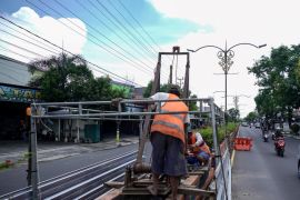 Pemkot Madiun  tambah empat sumur bor penyiraman tanaman otomatis