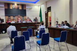 Dua saksi akui tiga kali terima titipan uang penerimaan maba di Unila