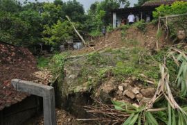 Kawasan Rumah Penduduk Rawan Longsor