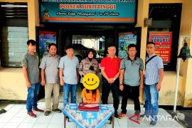 Polisi Bukittinggi tangkap perempuan pencuri emas yang kabur ke Solok Selatan