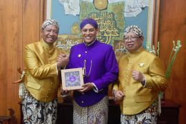 Wali Kota Kediri hadiri upacara adat bersih nagari di Tulungagung