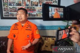 Banjir bandang, ratusan personel diterjunkan evakuasi warga