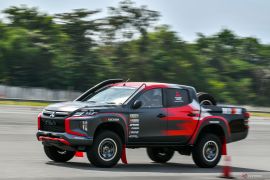 Mitsubishi Triton akan menjelajah ribuan kilometer di AXCR