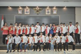 Gubernur ajak masyarakat jaga kesehatan dengan gelorakan olahraga