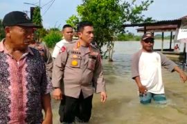 Kapolresta Deliserdang berempati terhadap warga korban banjir