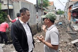 Dipasang "box culvert", Kawasan padat Menur diharapkan bebas banjir