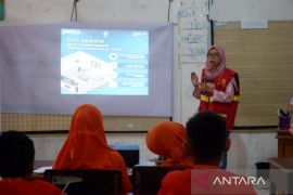 PLN UP3 Solok edukasi generasi muda untuk peduli K2