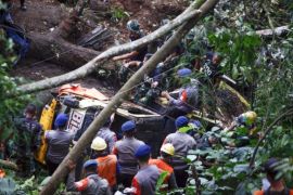 Evakuasi Mobil Terbawa Longsor Akibat Gempa Di Cianjur Page 1 Small