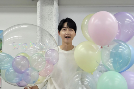 Song Joong Ki dijadwalkan hadiri acara "Red Carpet Presented by Bukalapak"