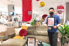 Informa Mantos Manado Town Square menggelar promo Warm Celebration in Joy &amp; Love