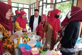 DPRD Surabaya dorong 40 persen APBD 2023 untuk UMKM tepat sasaran