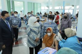 Vaksinasi penguat dosis kedua lansia digencarkan