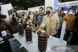 Menko Airlangga terus dukung PLN serap produk dalam Negeri