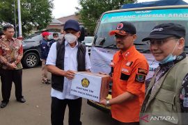 Menteri ESDM salurkan bantuan bagi warga terdampak gempa Cianjur