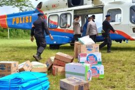 Polri jangkau tempat terisolir untuk berikan pasokan kebutuhan pokok