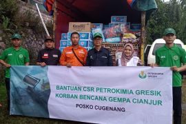 Petrokimia salurkan bansos korban gempa Cianjur