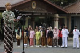 Ganjar dorong peningkatan kualitas guru dan sekolah vokasi di Jateng