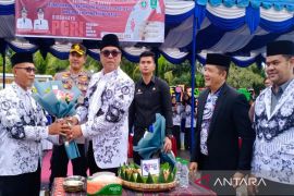 Pemkab Madina akan perjuangkan nasib guru honorer yang belum terdata