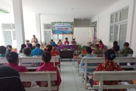 Koramil-Puskesmas Petapahan Distrik Biak Barat giatkan layanan posyandu