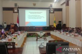 Uji publik tiga Ranperda HSU diikuti stakeholder dan perwakilan mahasiswa